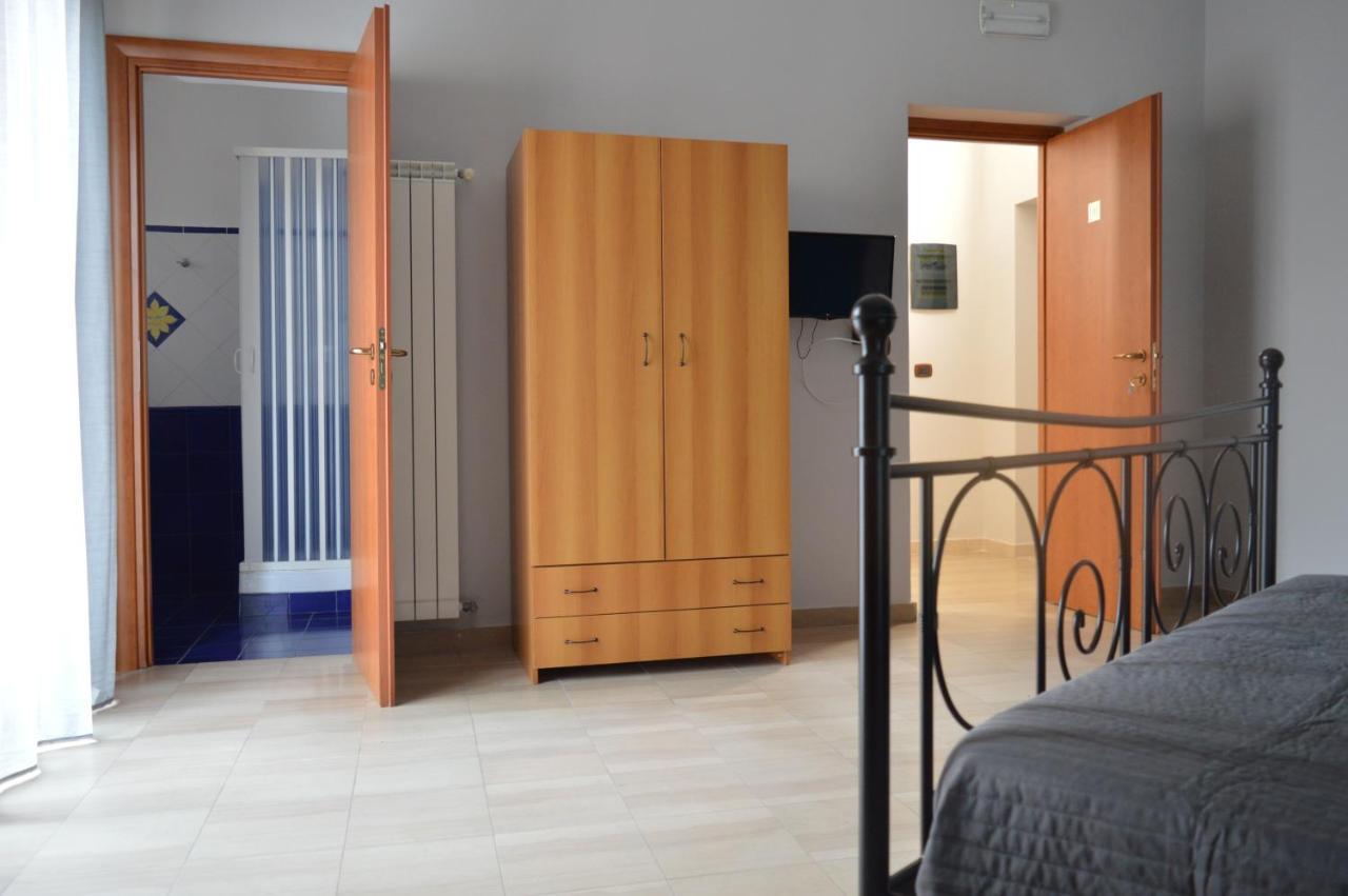 B&B Scalea Rooms Екстериор снимка